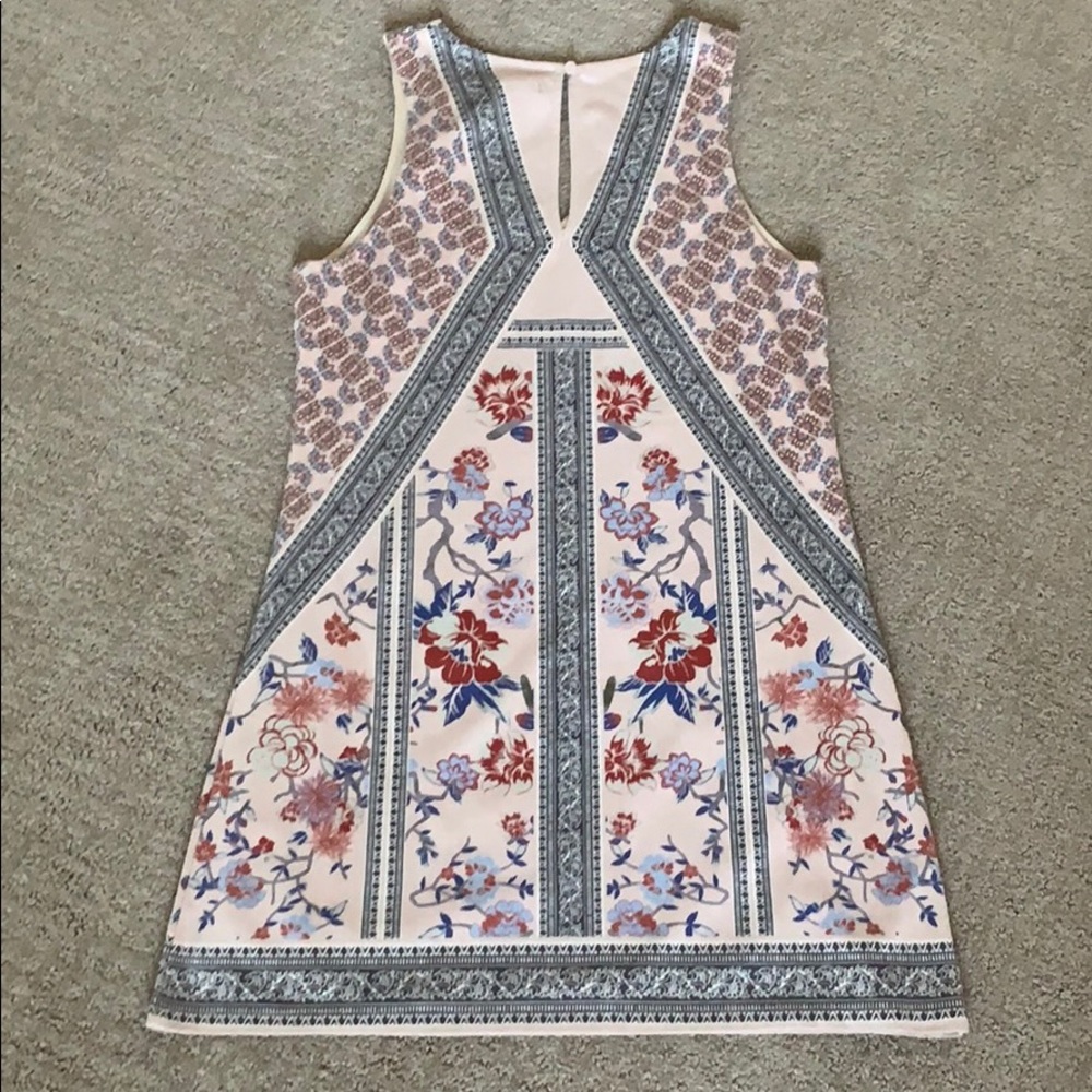 Patterned mini dress - Picture 2 of 3